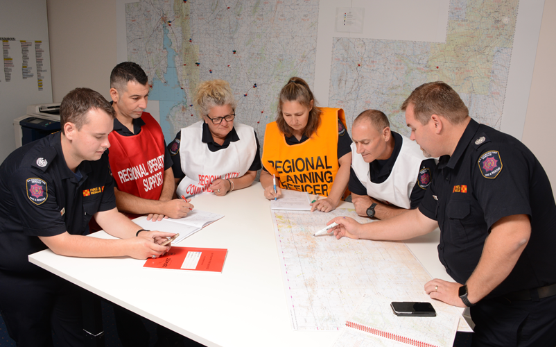 Emergency management team operations can be assisted by cognitive aids to maintain focus and track key activities. Image: Country Fire Service, South Australia